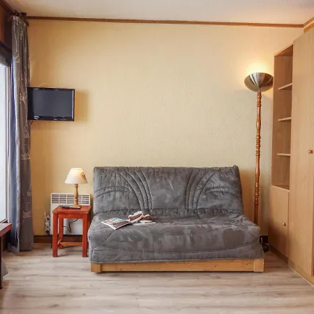 Apartment Les Pistes - Lavachet-2 By Interhome