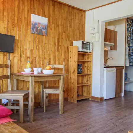 Apartment Les Pistes - Lavachet-2 By Interhome *
