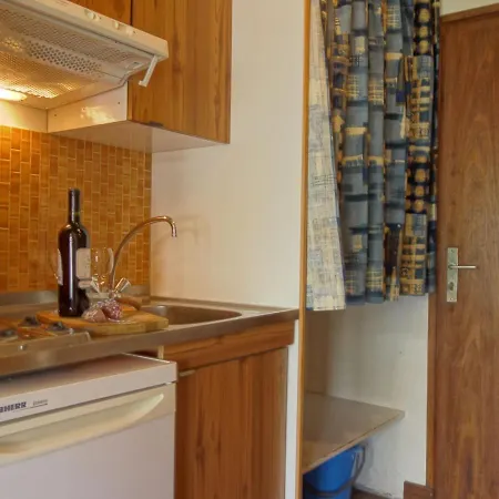 Apartment Les Pistes - Lavachet-2 By Interhome *