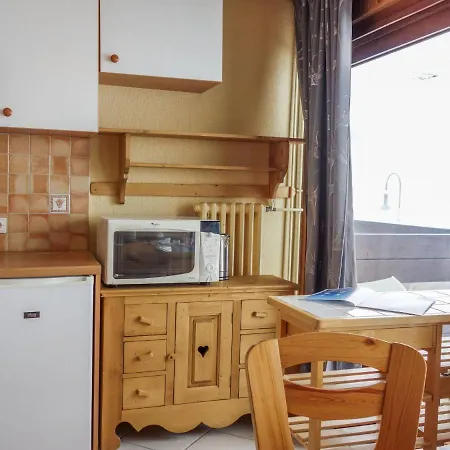 Apartment Les Pistes - Lavachet-2 By Interhome Tignes