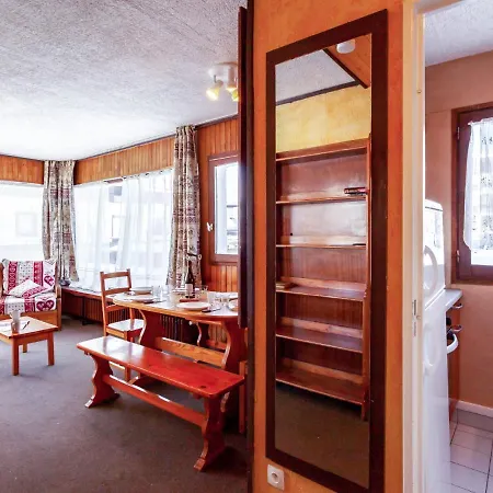 Apartment Les Pistes - Lavachet-2 By Interhome