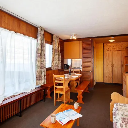 Apartment Les Pistes - Lavachet-2 By Interhome *
