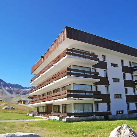 Apartment Les Pistes - Lavachet-2 By Interhome